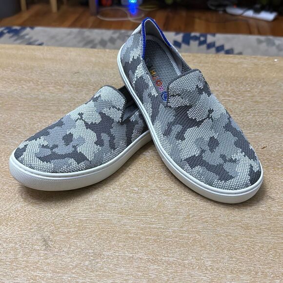 Rothy’s The Kids Sneaker Grey Camo - Picture 1 of 9